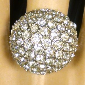Elegant Dome Shiney Cluster Rhinestones Ring